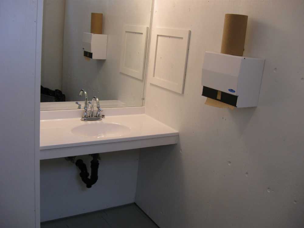 Naturist Legacy History: Gallery 25/08...Washroom/shower building completed