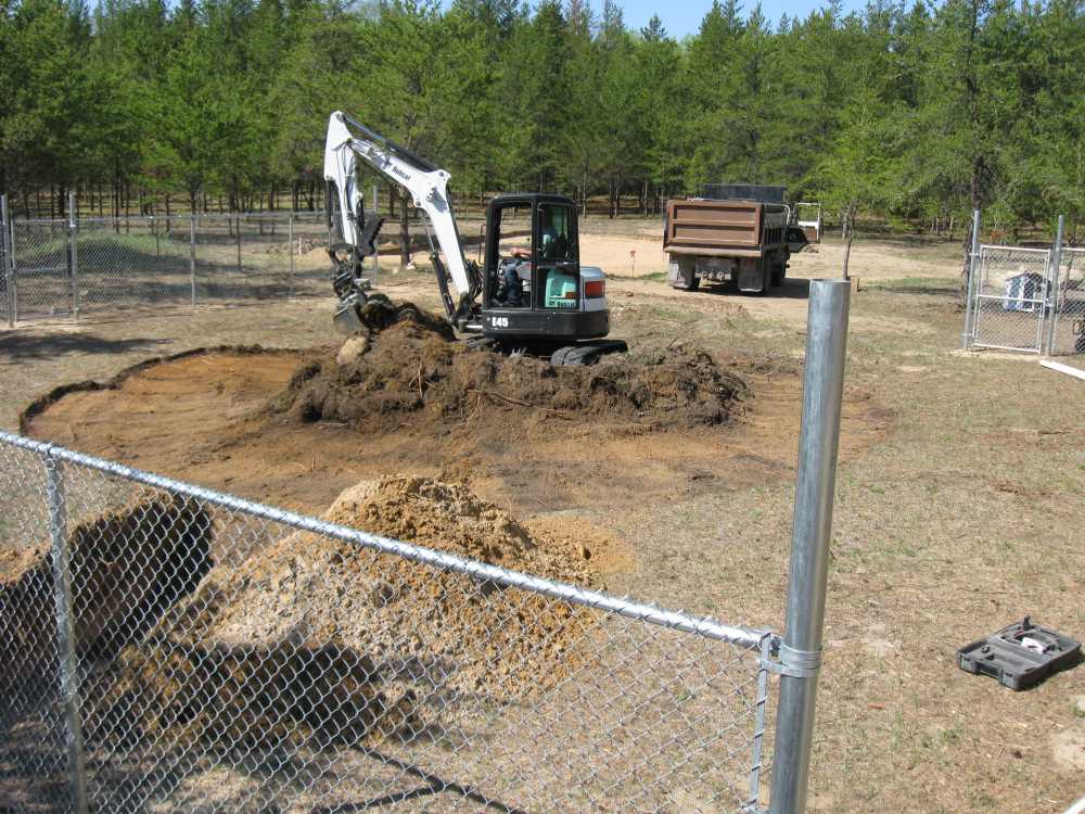 Naturist Legacy History: Gallery 26/05...Work begins on the swimming pool