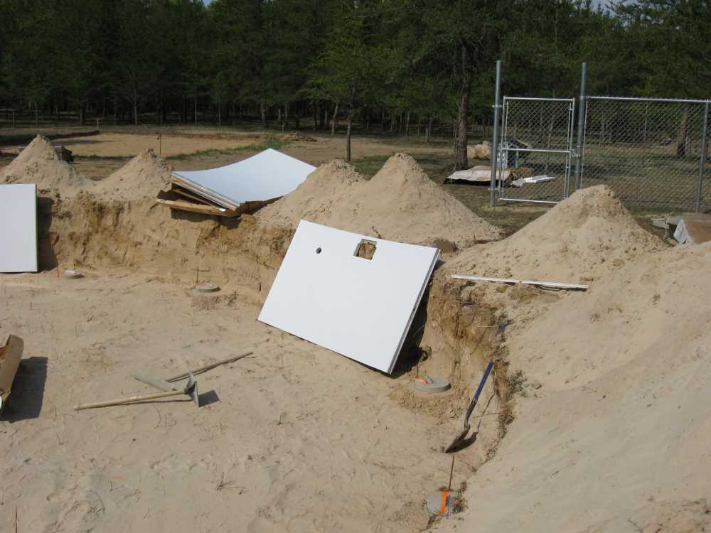 Naturist Legacy History: Gallery 26/14...Work begins on the swimming pool
