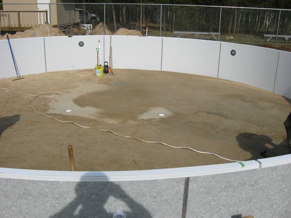 Naturist Legacy History: Gallery 27/08...Work continues on the swimming pool