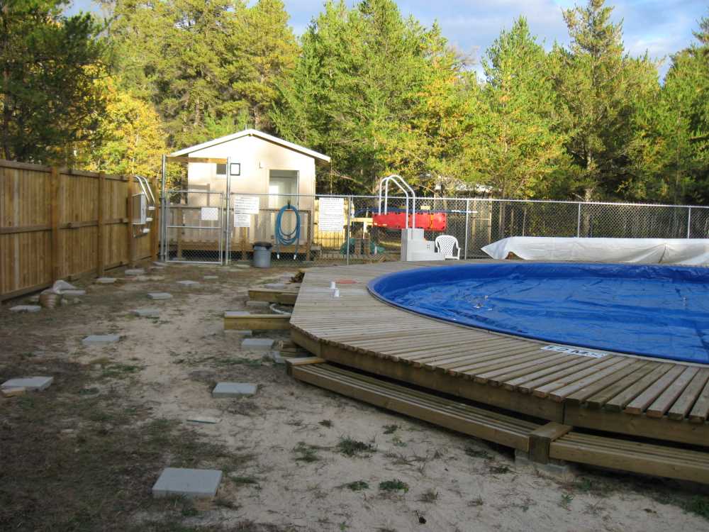Naturist Legacy History: Gallery 35/02...Work begins on the new sun deck