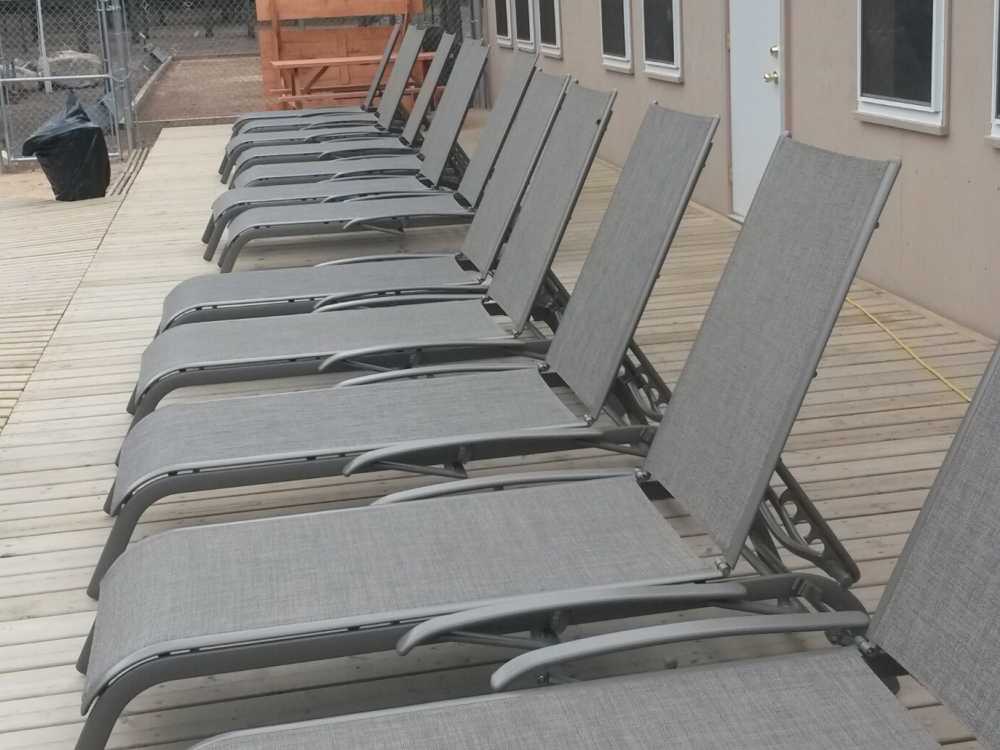 Naturist Legacy History: Gallery 38/09...New deck maintenance routine begins