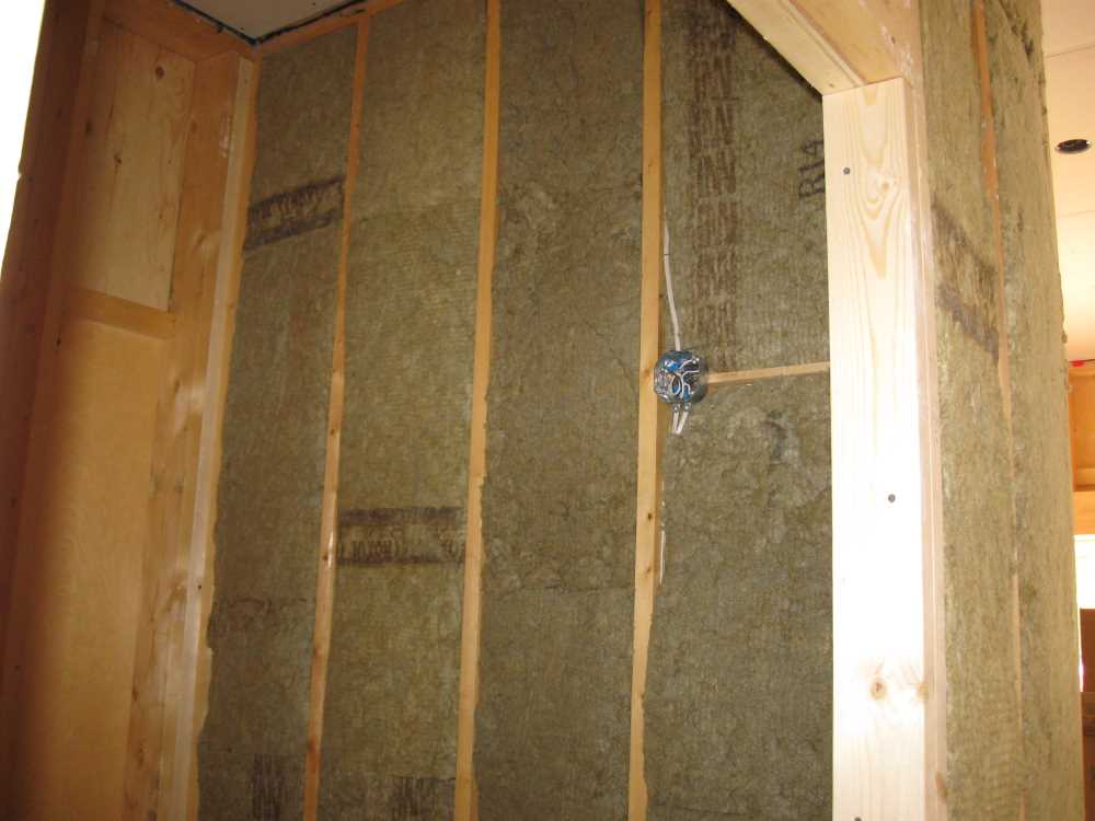 Naturist Legacy History: Gallery 48/15...Insulation, vapour barrier, drywall