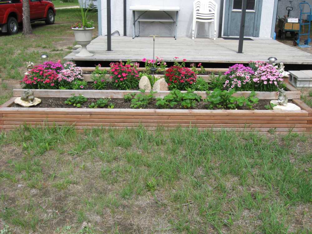 Naturist Legacy History: Gallery 50/07...Our cottage at Naturist Legacy Park